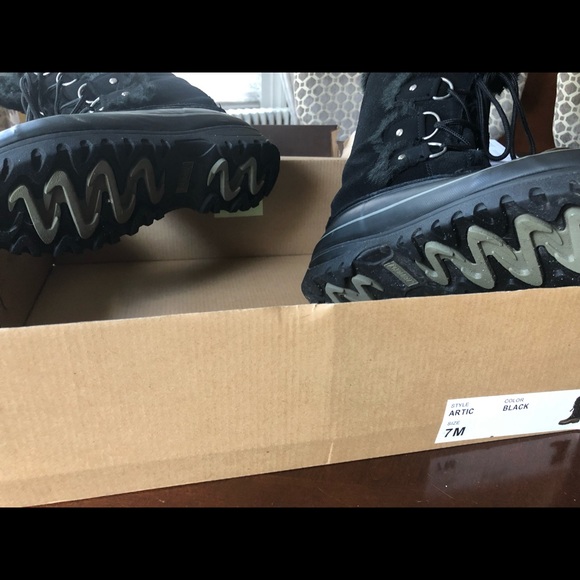 Khombu Winter boots size7 black - Picture 4 of 6